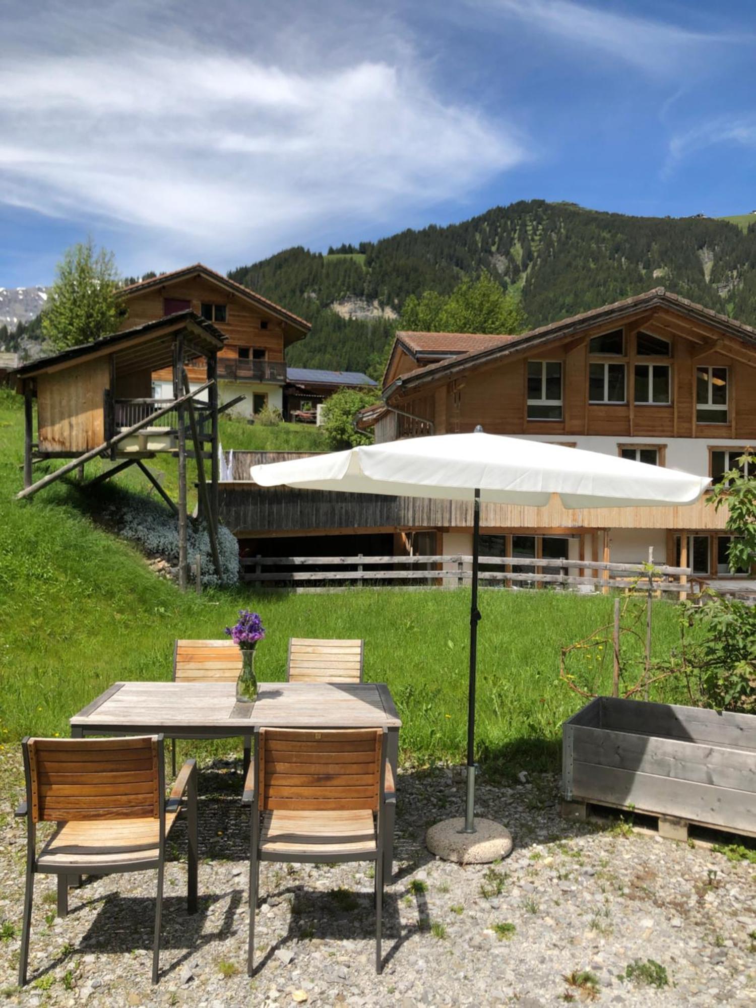 2-Zimmer Ferienwohnung,Parterre,Sitzplatz,Garage Adelboden Kültér fotó